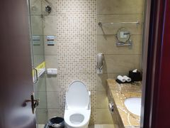 -乌兰湖畔草坪轻奢营地