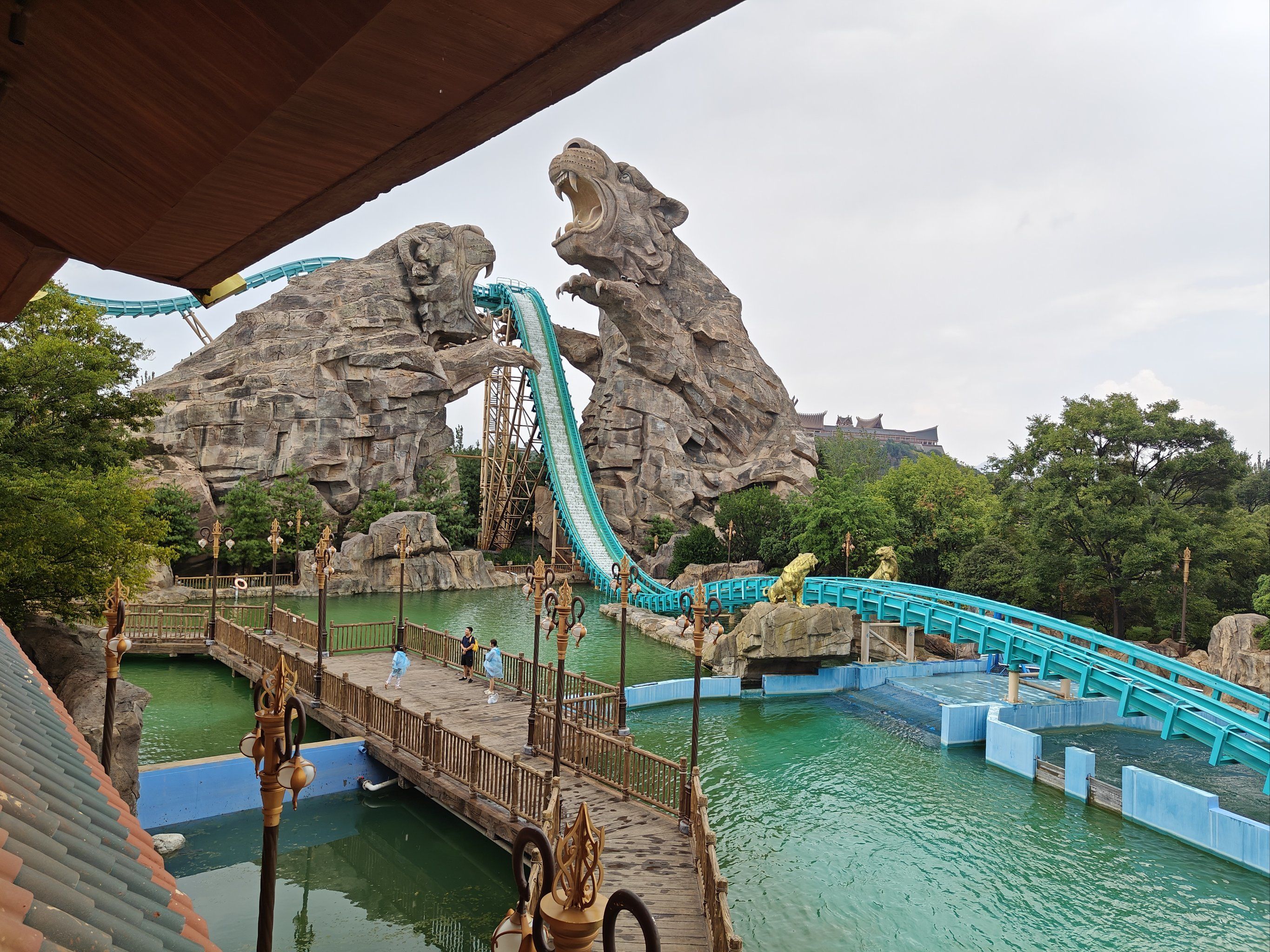 果然是充满欢乐的世界