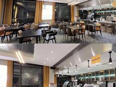 -岩顶健身(玄武店)