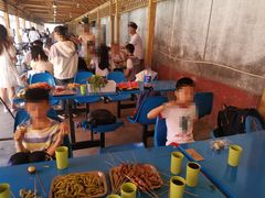 -亲兄弟真人CS团建拓展基地