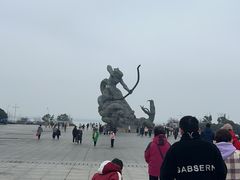 -巴陵广场