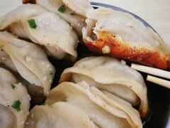 -黄阿姨锅贴大王(万航渡路店)