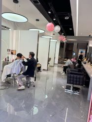 -Z.X HAIR SALON张新美业