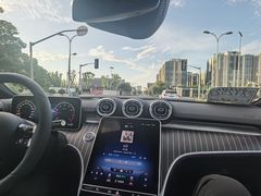 -奔驰上海利星(七宝店)