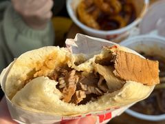 锅盔夹卤肉-洞子口张老二凉粉(文殊院店)