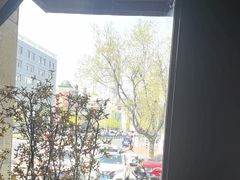 -八府香鸭·啫啫煲(华山路店)