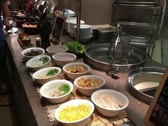自助调料区-The Place 自助餐(香港康得思酒店)