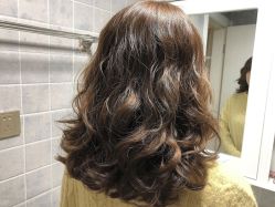 -茶发Salon·烫发染发理发