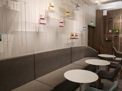 用餐区-奈雪的茶(市百一店)