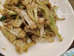 -乡村馕坑肉·烧烤·新疆菜·本地人更爱吃(阿勒泰首店)
