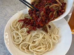 辣皮子炒肉拌面-汗腾格里·风味餐厅(新疆驻京办店)