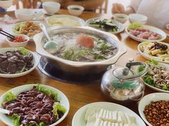 -高荡千年布依古寨旅游景区