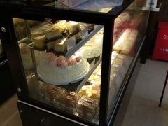 面包甜点陈列柜-红宝石·鲜奶小方·海派西点房(丰庄店)