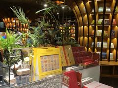 -钟书阁(松江泰晤士小镇店)