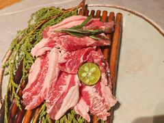 -草家酱蟹炭火烤肉店(珲春南路一店)