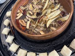 -阿山卓·野生菌火锅·纳西火塘烤肉