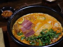 -银米·云南传统过桥米线(双廊黑金冠店)