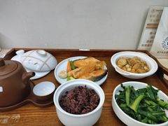 -雪梅月子中心(华侨城店)