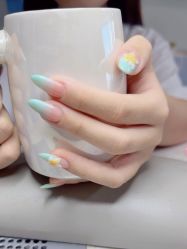 -丽心自助美甲美睫