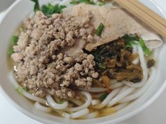 加肉片的米线-黄金娣米线(盛邦老店)