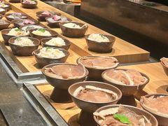-钱小奴海鲜自助黑金店(杭州滨江龙湖店)