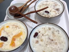 椰汁银耳炖桃胶-小团圆糖水铺(襄阳南路店)