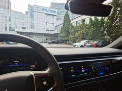 -ARCFOX极狐(世纪金源店)