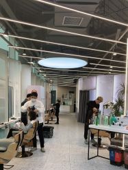 -PE SALON 