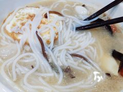 -蒙自源米线大王(花园城商场店)