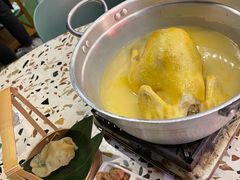 金牌花胶浓汤鸡煲-禄婶鸡煲·打边炉