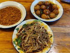 -拈签一笑黄牛肉辣卤串串