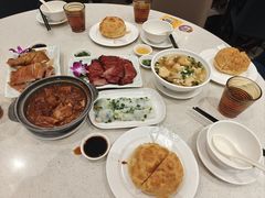 -香港新发烧腊茶餐厅(水围店)