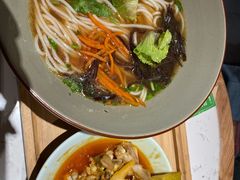 -百春原湖南牛肉粉(百联世纪店)
