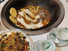 -人民公社铁锅炖·东北菜(卫国道店)