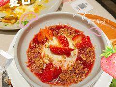 草莓脆粒慕斯-农畉LONFOOD(万象天地店)