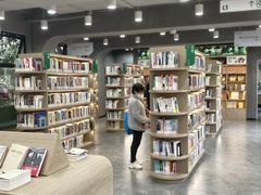 -曹家渡街道图书馆
