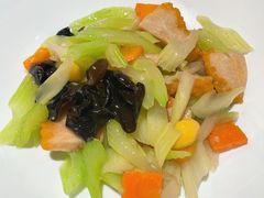 -聚春园自助餐厅(东街口店)
