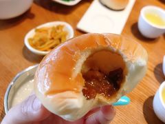 巴扎金牌蜜汁餐包仔（份）-巴扎美食·新疆菜·西域歌舞表演餐厅(新疆大厦店)