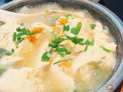骨汤豆腐炖生蚝-东莱馋房(陆家嘴店)