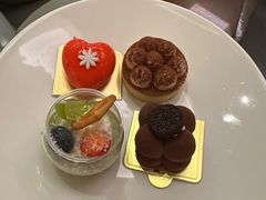 -万荟轩海鲜·粤式点心自助餐厅(蓝海风万怡酒店)