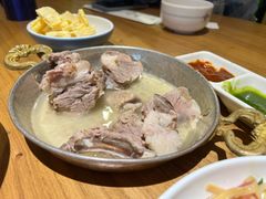 -蒙亨·手把肉·蒙古包文化主题餐厅(天恒广场店)