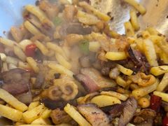 -老唐三下锅 ·张家界地标美食(溪布街店)