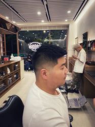 -MARTIN'S BARBER SHOP男士理发馆