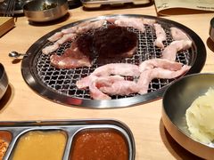 -极简·炭火烤肉主题餐厅·龙虾烧烤·烤羊排(宝龙店)