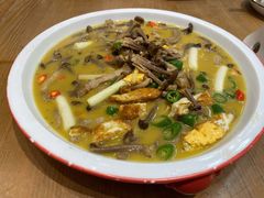鸡汤荷包蛋煨鹿茸菌-冯小炒(巴渝大道店)