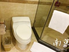 -南京金鹰皇冠假日酒店