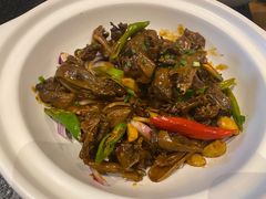 -鱼鲜饭香·招牌汽锅剁椒鱼头王