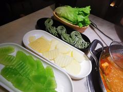 -左庭右院鲜牛肉火锅(浦江欢乐颂店)