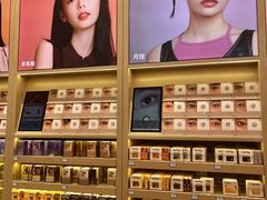 -moody彩瞳(环宇城店)