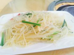 土豆丝-东方之猪四更烤乳猪(金垦总店)